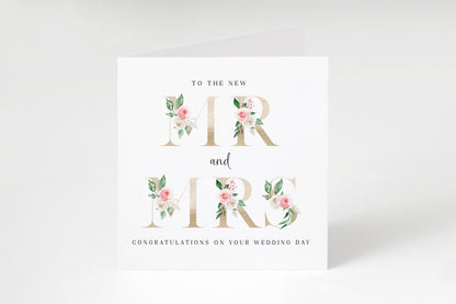 New Mr & Mrs Wedding Card  – Elegant Gold Effect Floral Letters Design - Romantic Wedding Congratulations Keepsake Card for Newlywed couples, Him or Her - Kraft Envelope Included