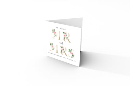 New Mr & Mrs Wedding Card  – Elegant Gold Effect Floral Letters Design - Romantic Wedding Congratulations Keepsake Card for Newlywed couples, Him or Her - Kraft Envelope Included